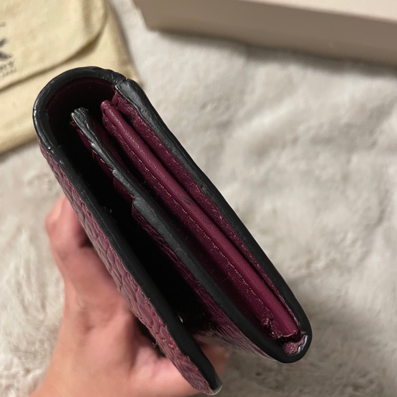 Used Once Burberry Leather Wallet - Picture 3 of 9